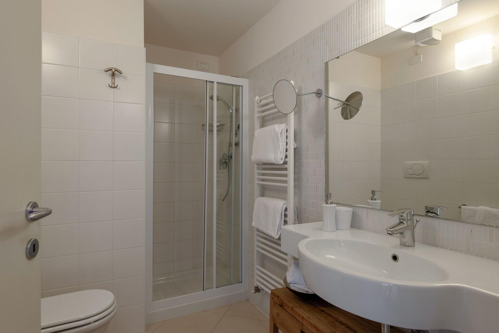 Affittacamere Vialeromadodici Rooms&apartments Lazise
