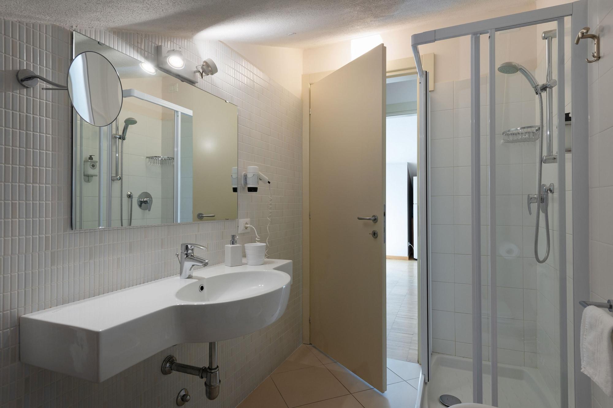 Vialeromadodici Rooms&apartments Affittacamere 3*
