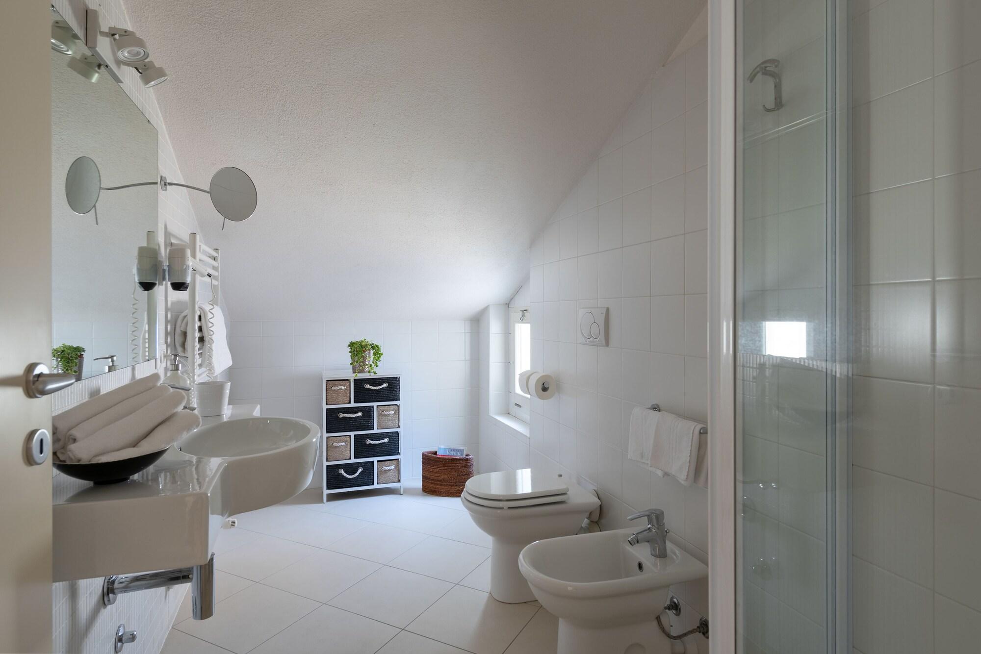 Affittacamere Vialeromadodici Rooms&apartments 3*