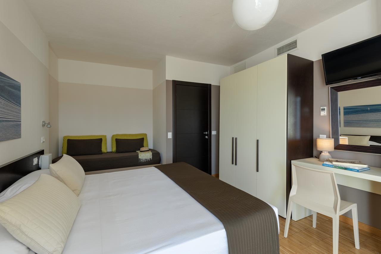 Affittacamere Vialeromadodici Rooms&apartments