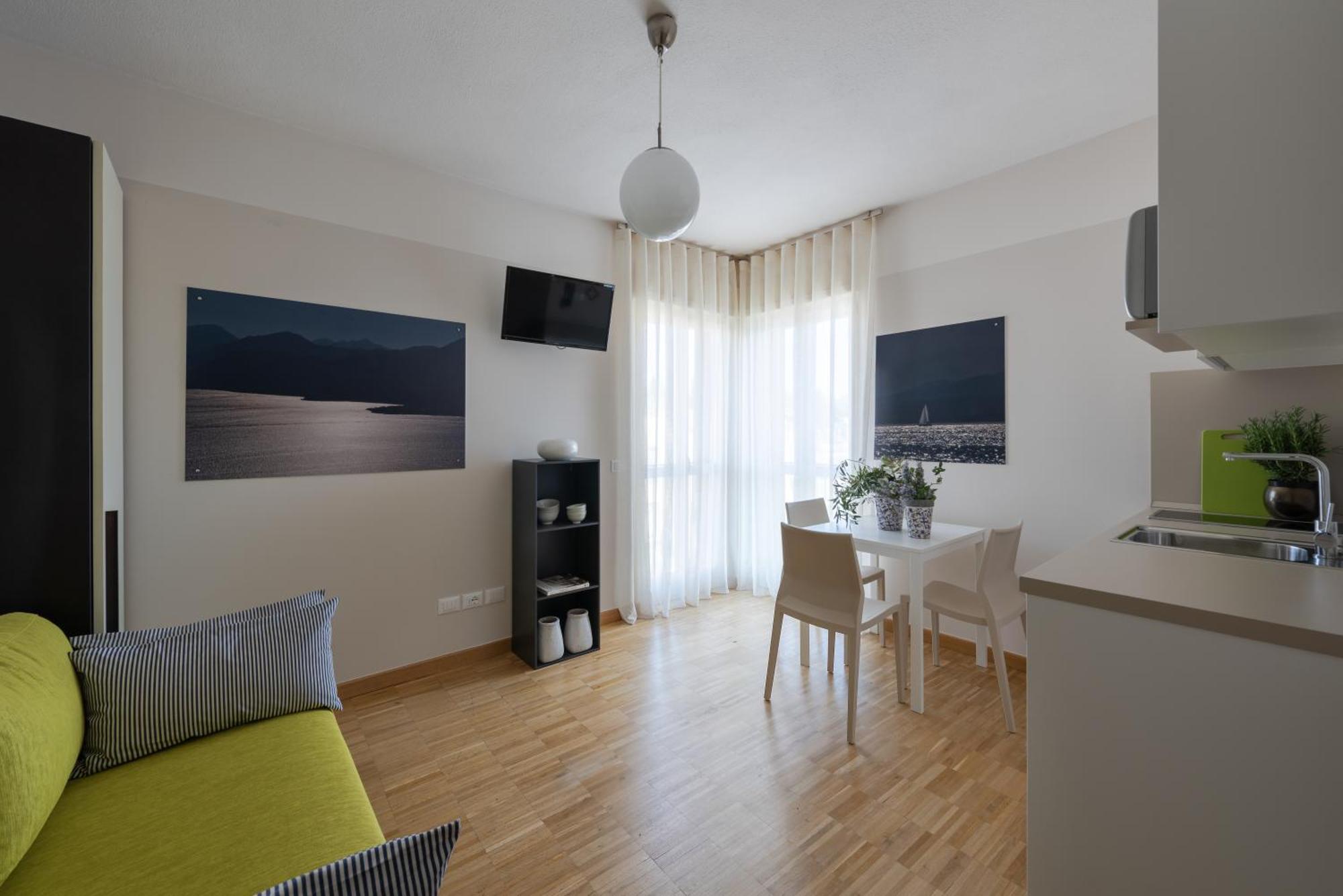 Vialeromadodici Rooms&apartments Affittacamere 3*