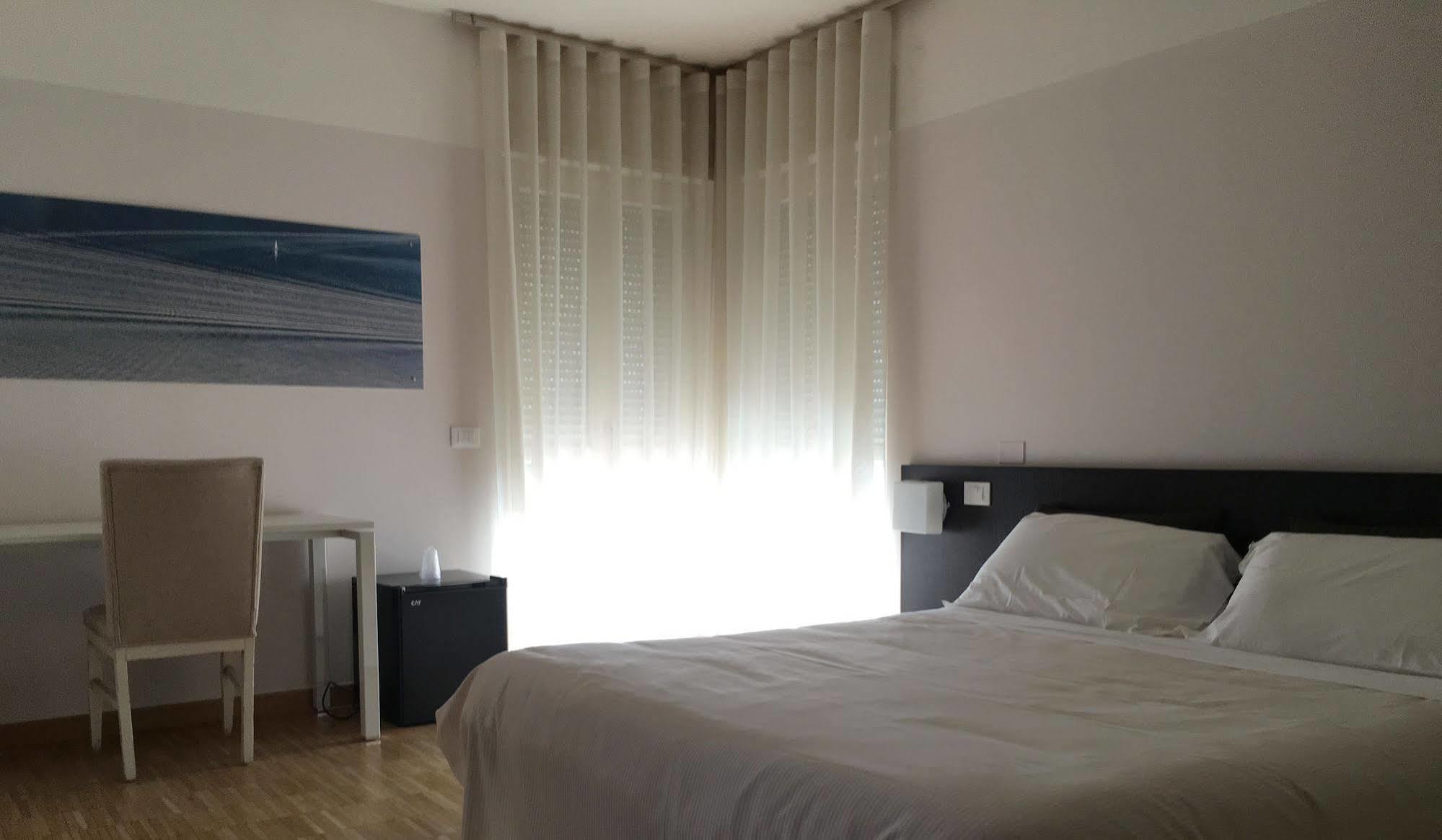 Vialeromadodici &
