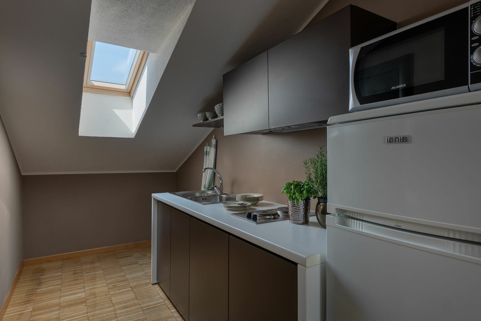 Affittacamere Vialeromadodici Rooms&apartments Lazise