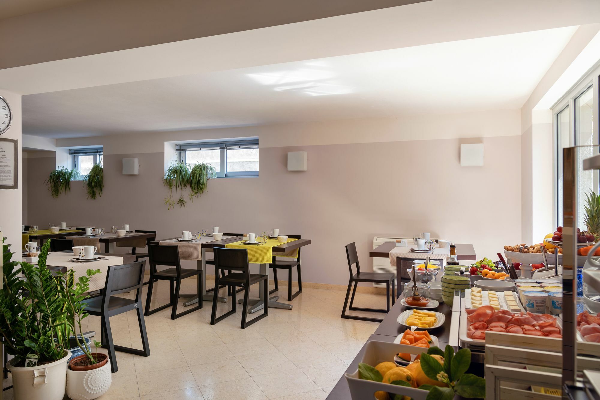 Affittacamere Vialeromadodici Rooms&apartments